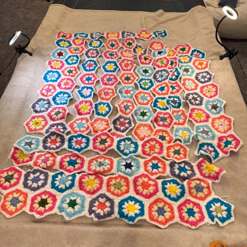 Handmade 108 hexagon Granny Squares Project Magic Circle F8 Crochet Needle  READ